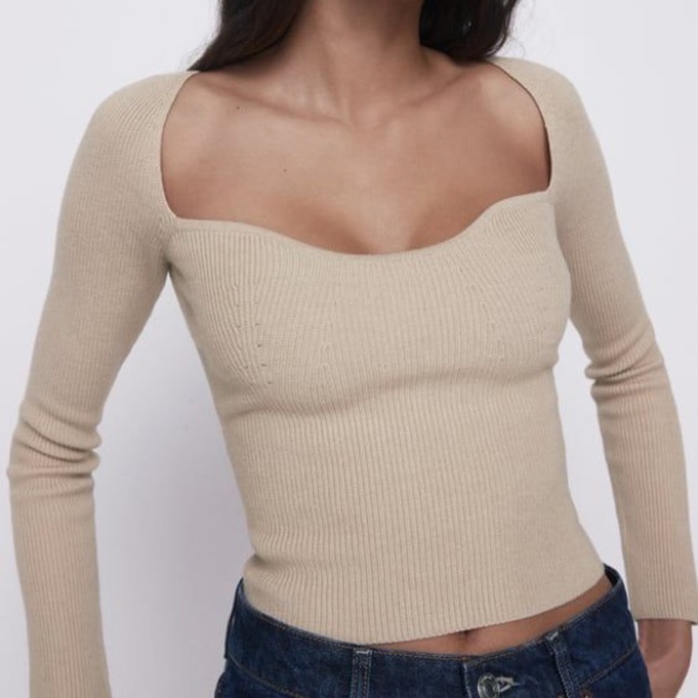 (SOLD ON CURTSY) ZARA Sweetheart Neckline Brown Knit Top
